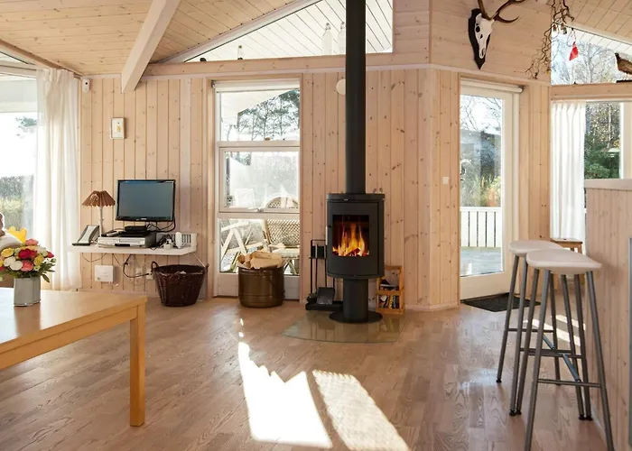 Seaside Escape In Helgenaes - By Traum *